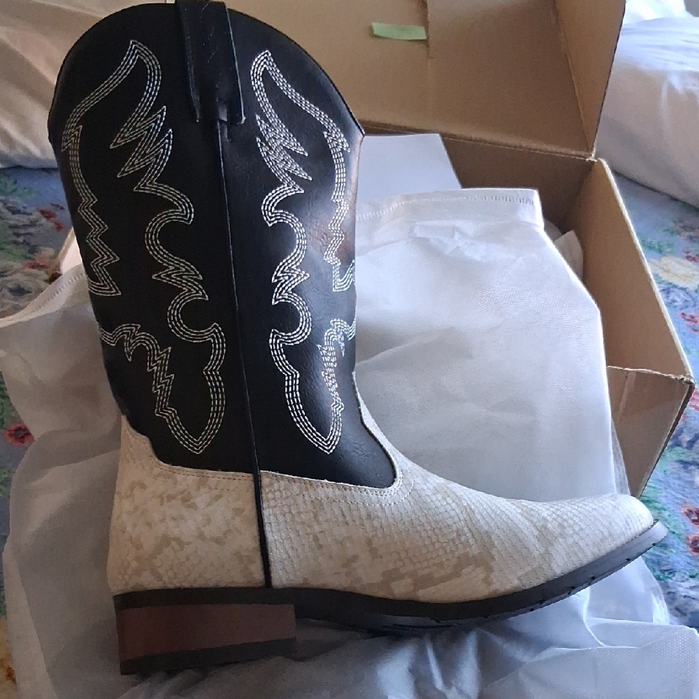 Men's Black and Cream Western Boots
